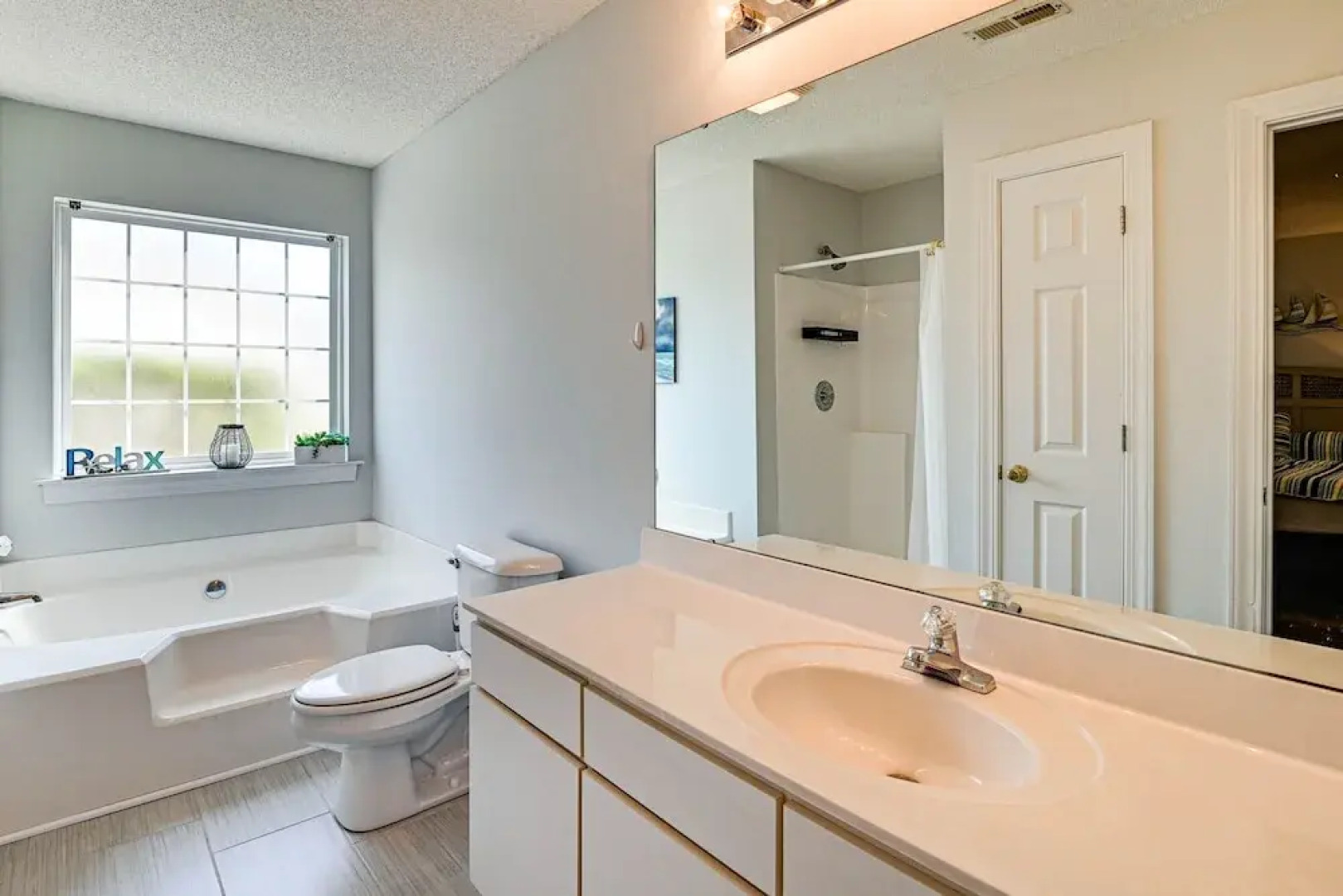 Murrells Inlet Condo w/ Pool Access, Near Beach!