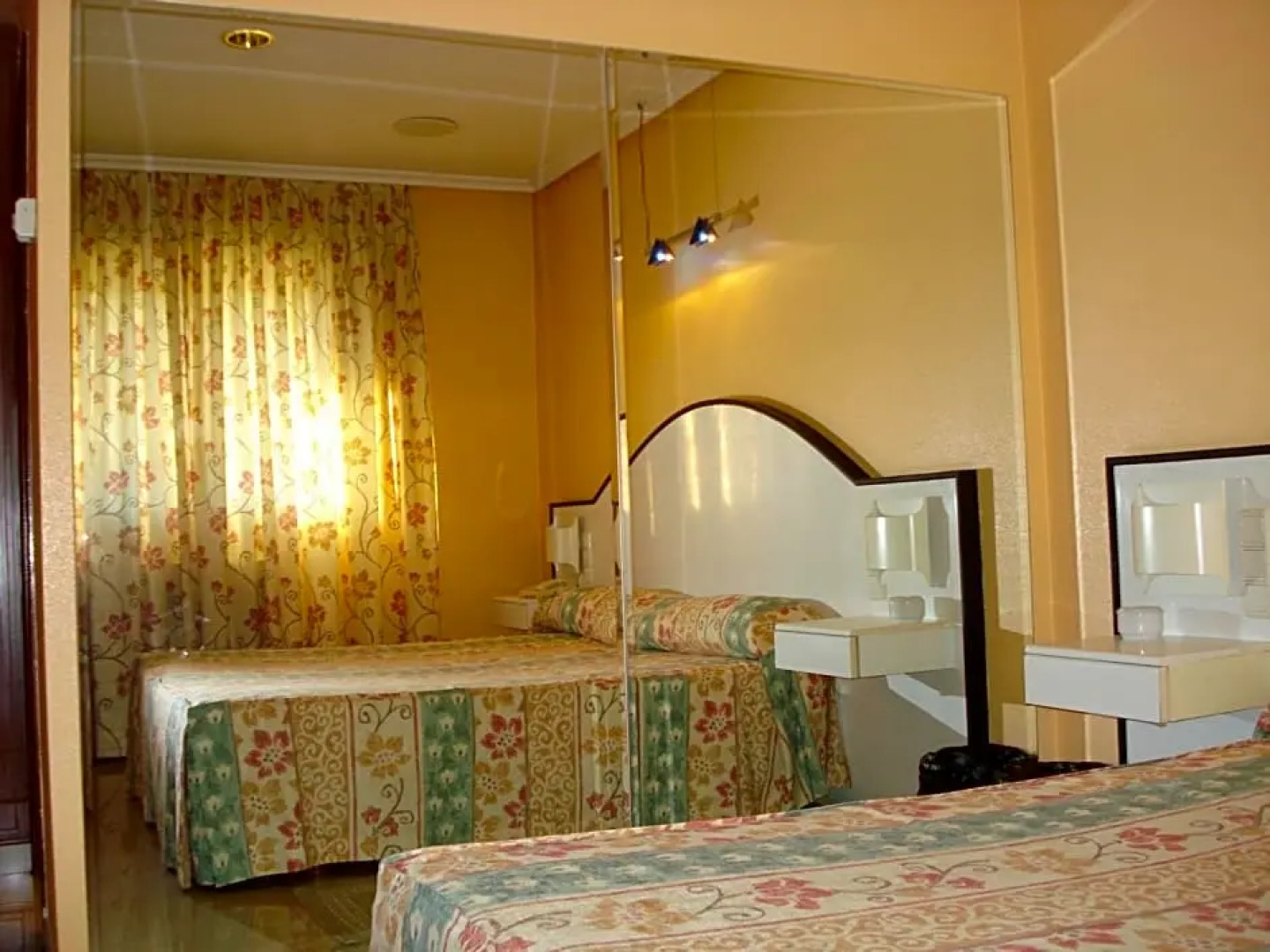 Motel Cancun Barbadas Ourense