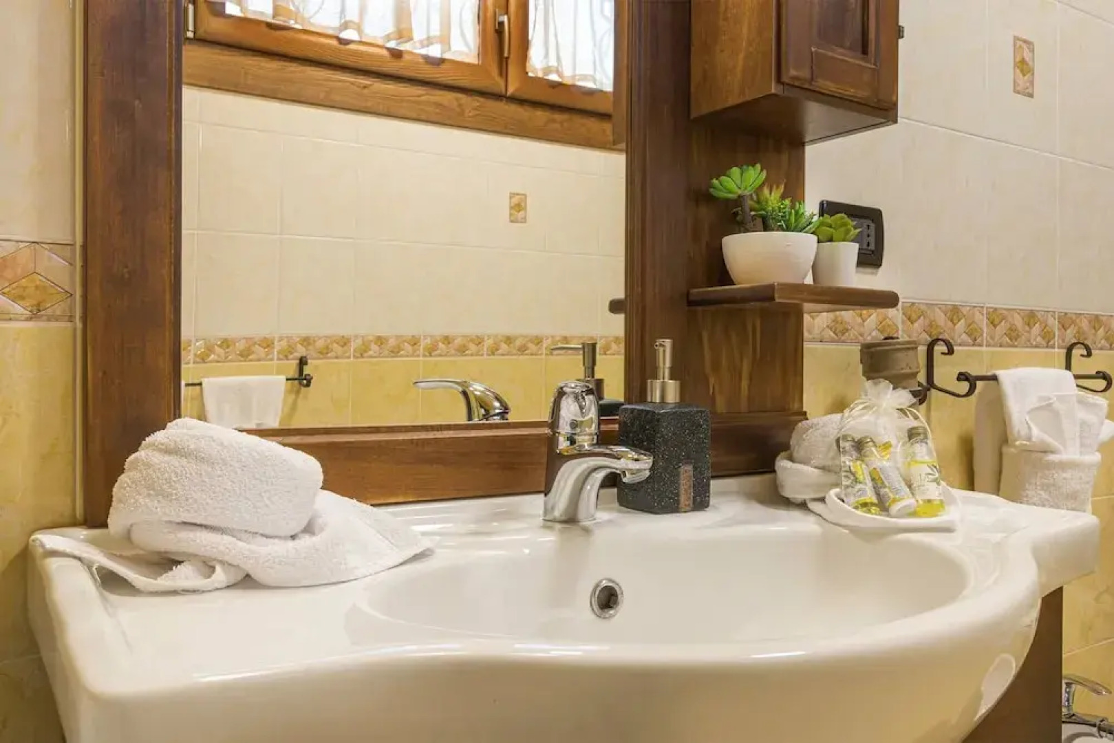 Apt In Villa With Pool 45 Min Ve Unesco Area