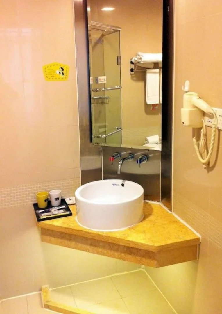 Home Inn Qiqihar Longhua Road Dashang Xinmate