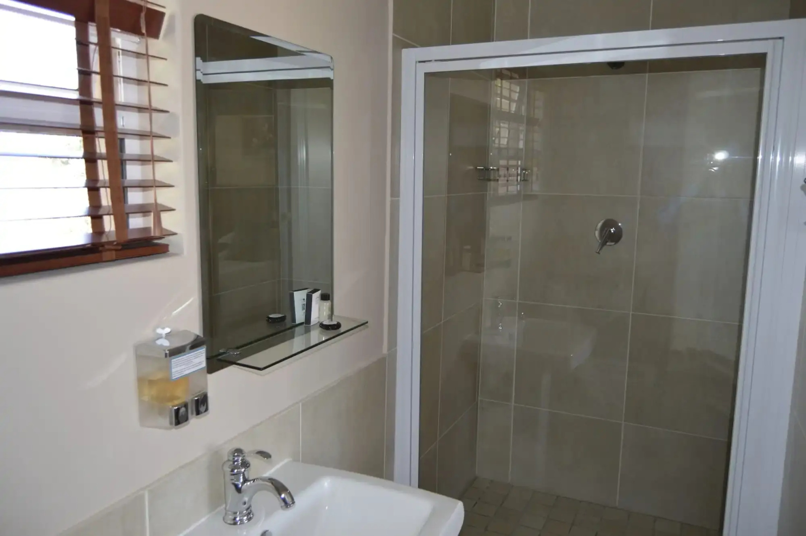 Lakeview Boutique Hotel & Conference Center