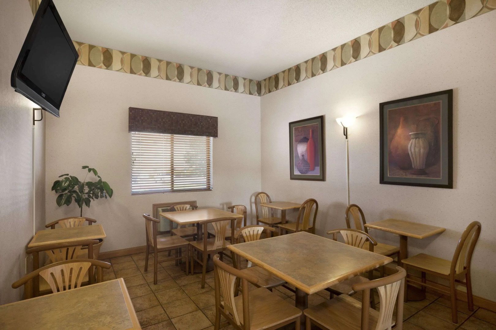 Super 8 by Wyndham Collinsville St. Louis