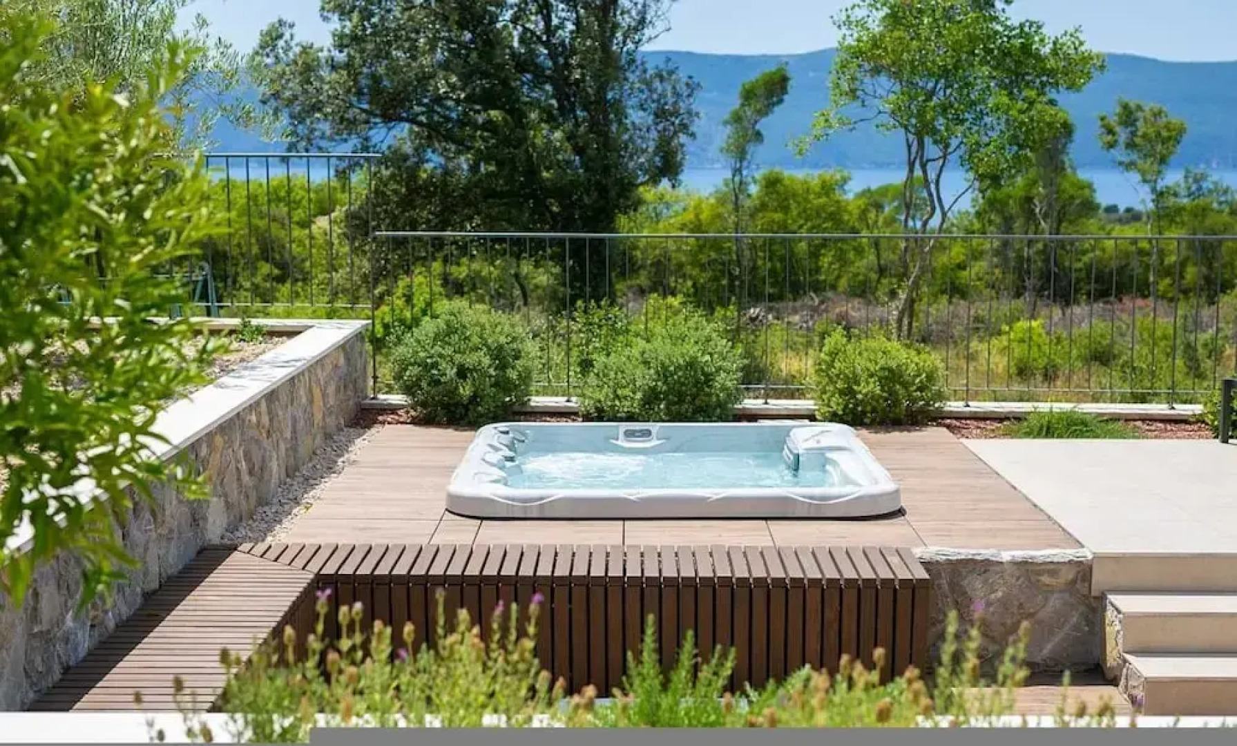 Villa Lord With Heated Pool Jacuzzi and Sauna