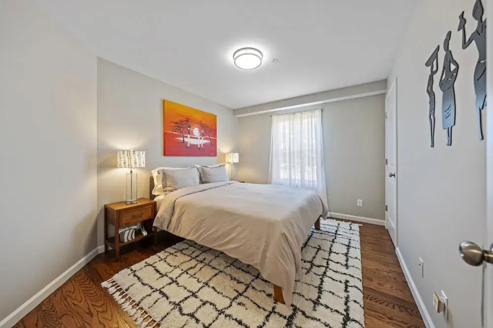 Simon Stays I Grand Oasis