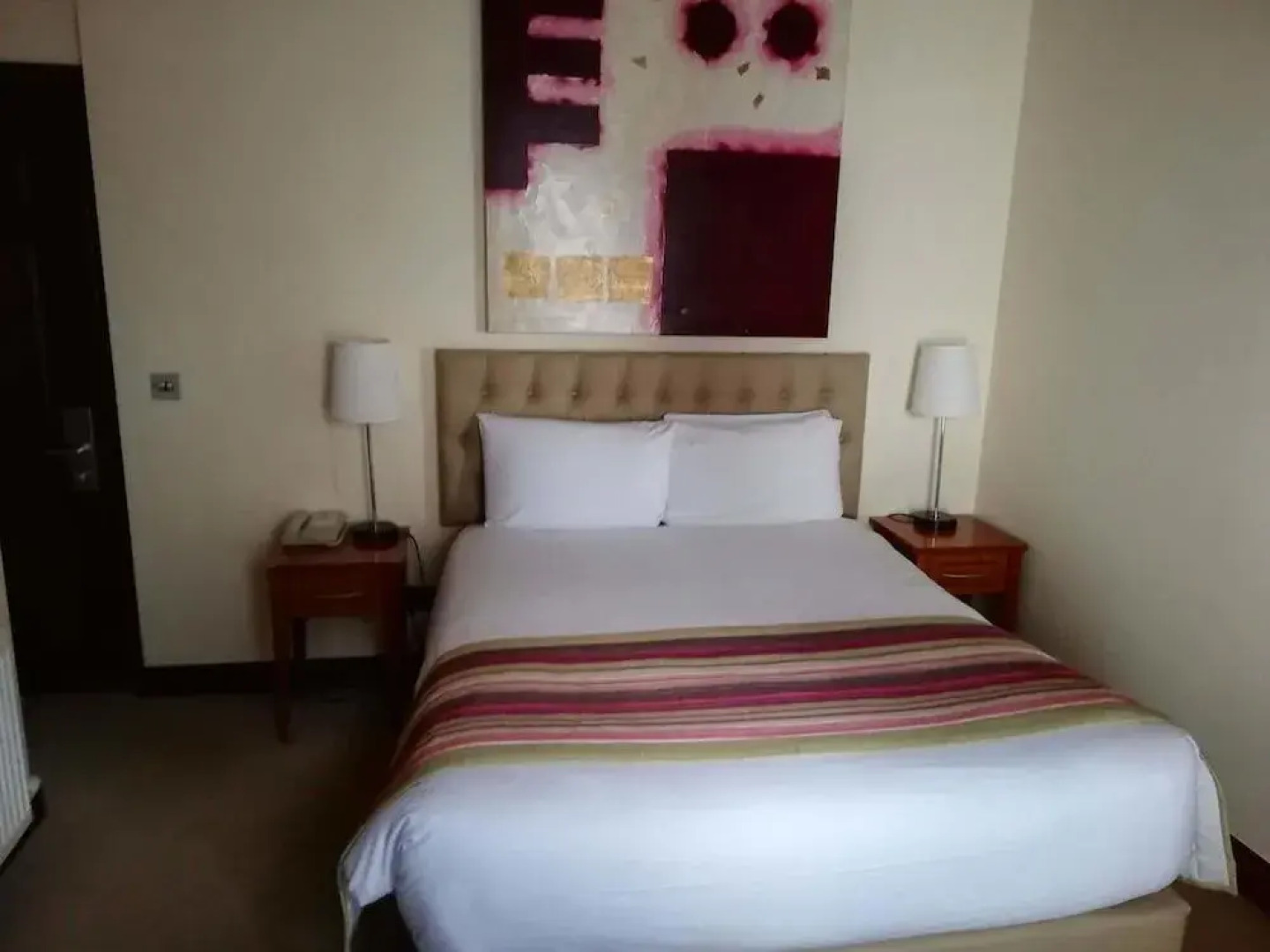 Brogans Bar & Guesthouse