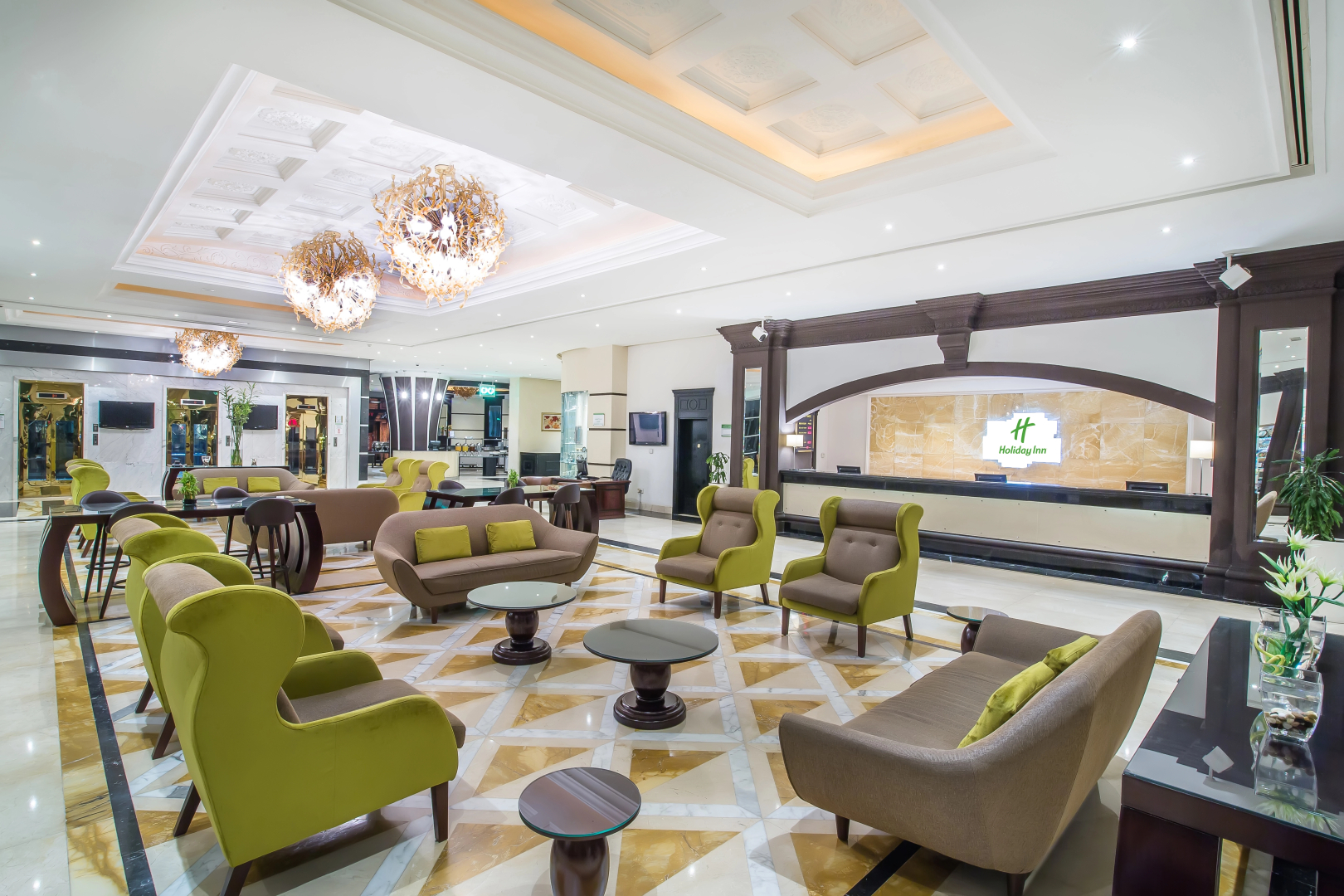 Sunday Hotel Holiday International Dubai
