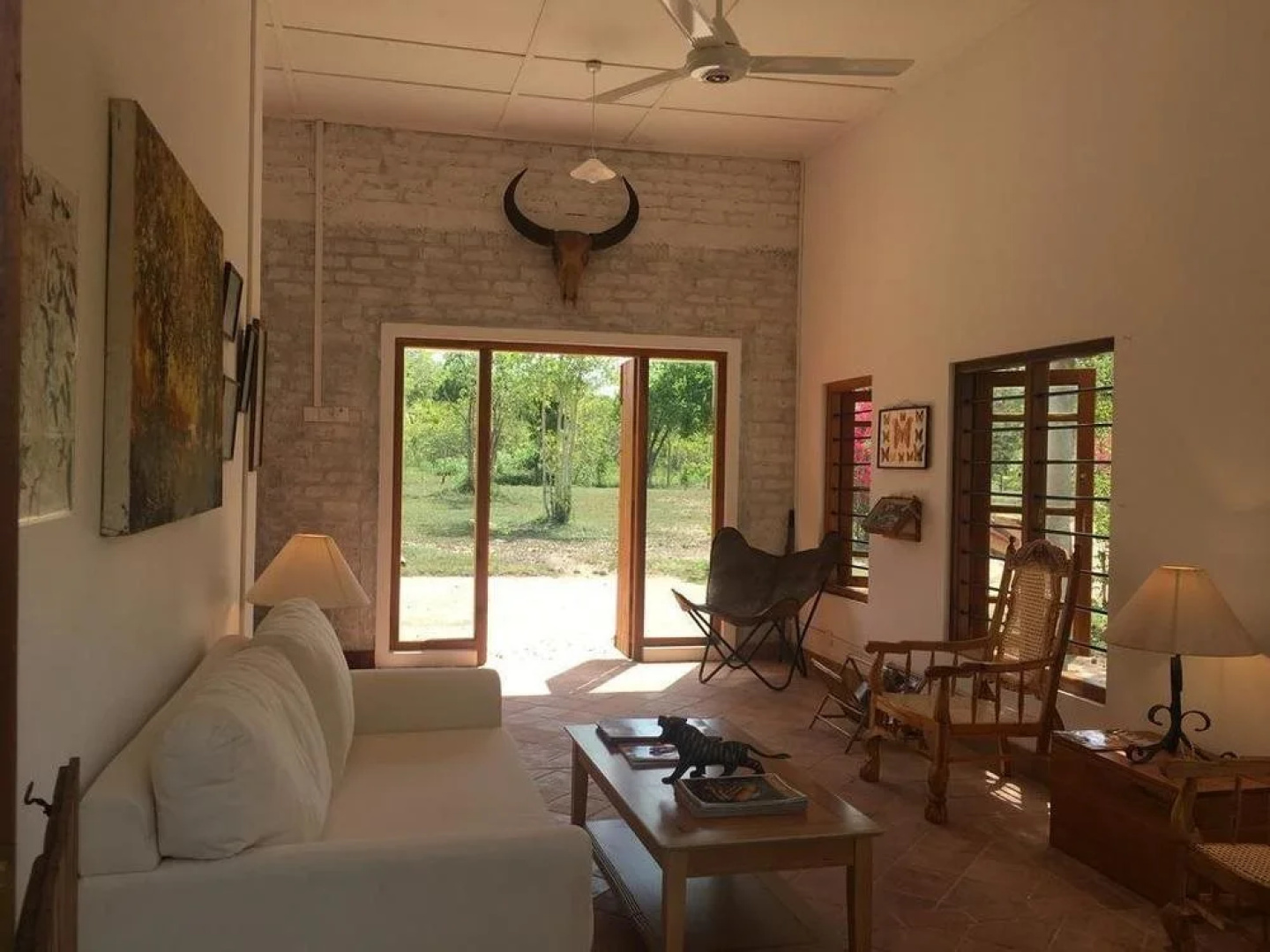 Captain's Lake Safari Lodge