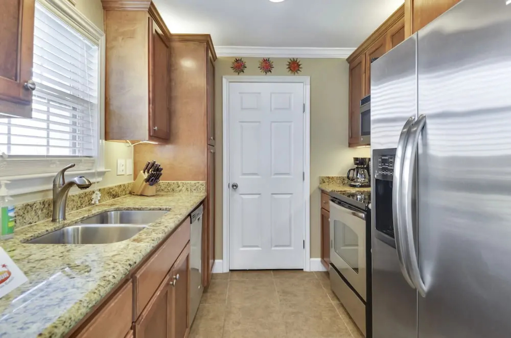 The Regal Seagull by RedAwning