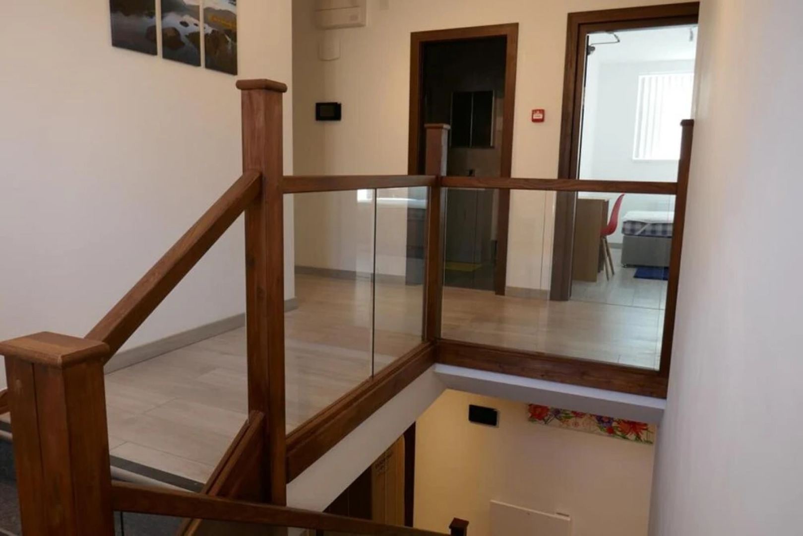 Immaculate 12-bed House Good Amenities in Wigan