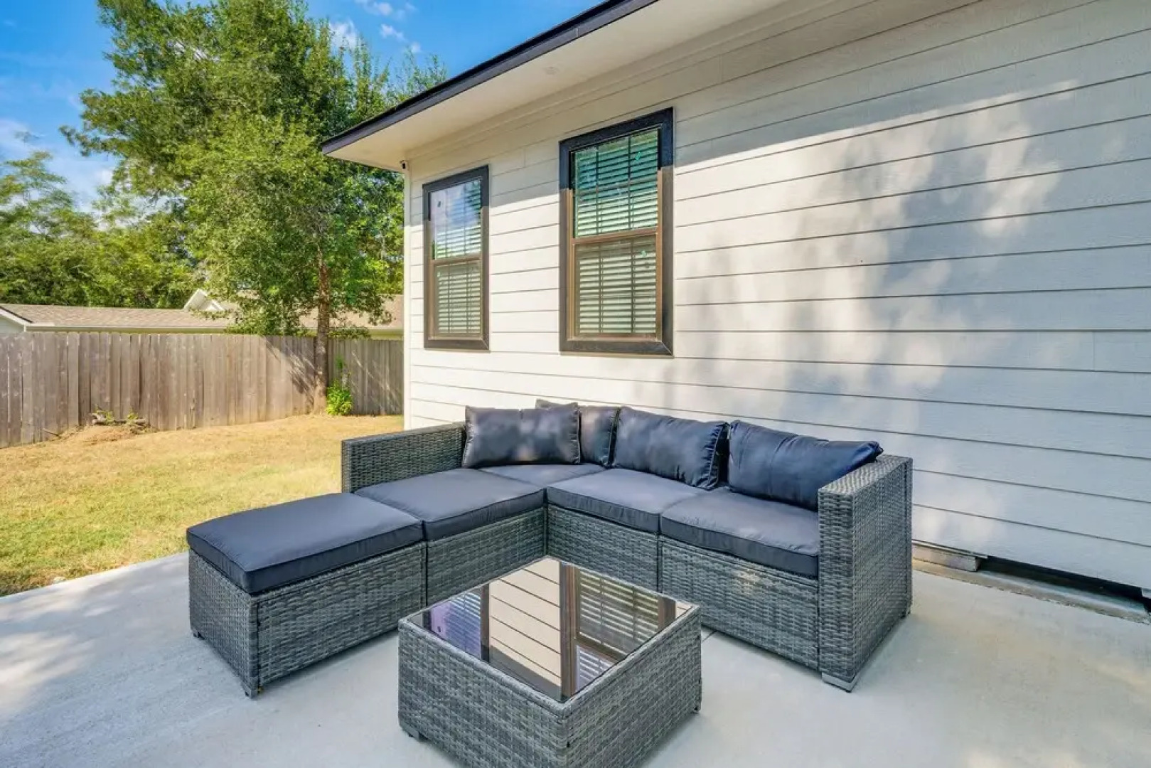 1 Mi to Dtwn Brenham! 'the Bell & Bloom Cottage'