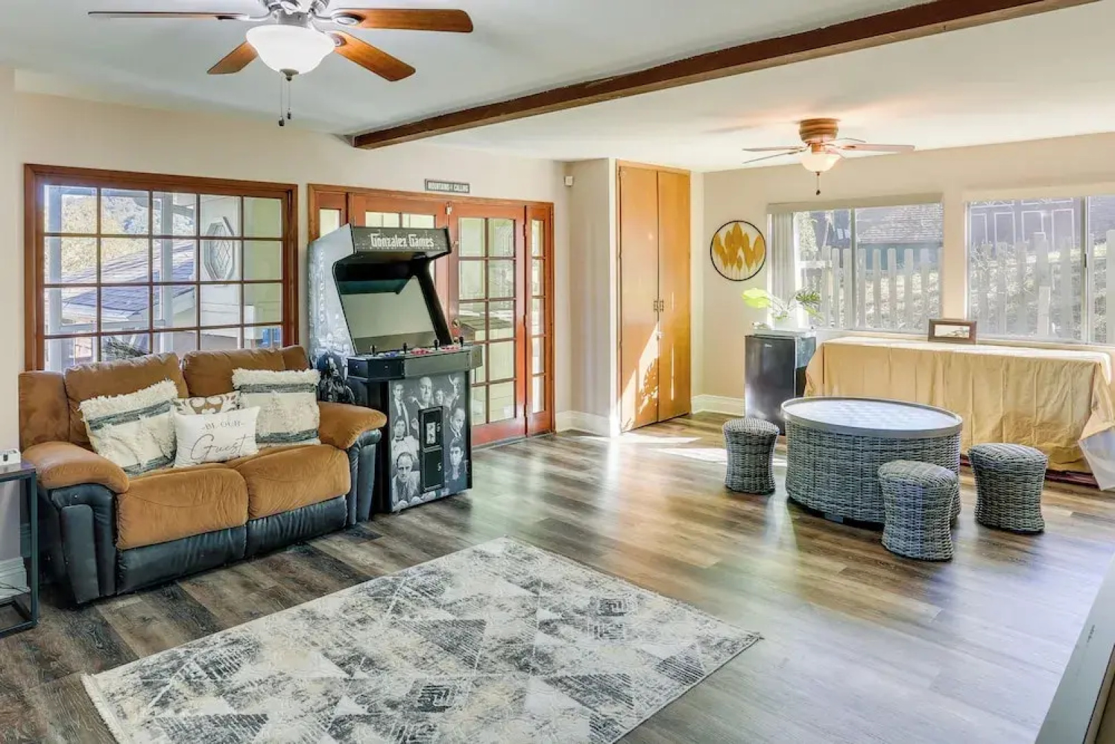 Spacious Crestline Retreat: 1 Mi to Lake Gregory