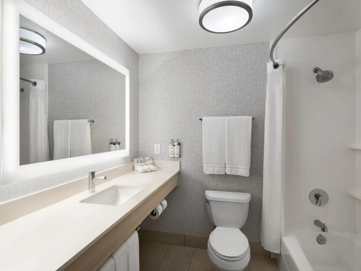 Holiday Inn Express Ft Bragg by IHG