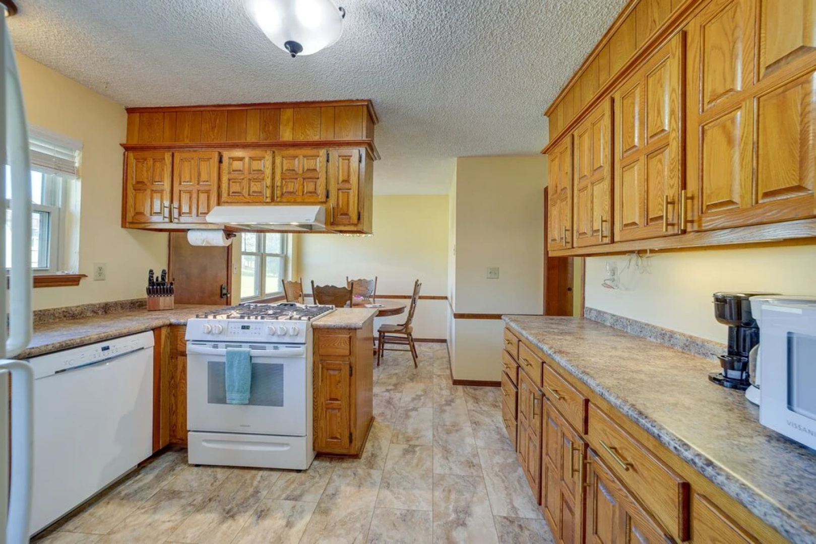 Quiet Oklahoma Home - Close to Golf Courses!