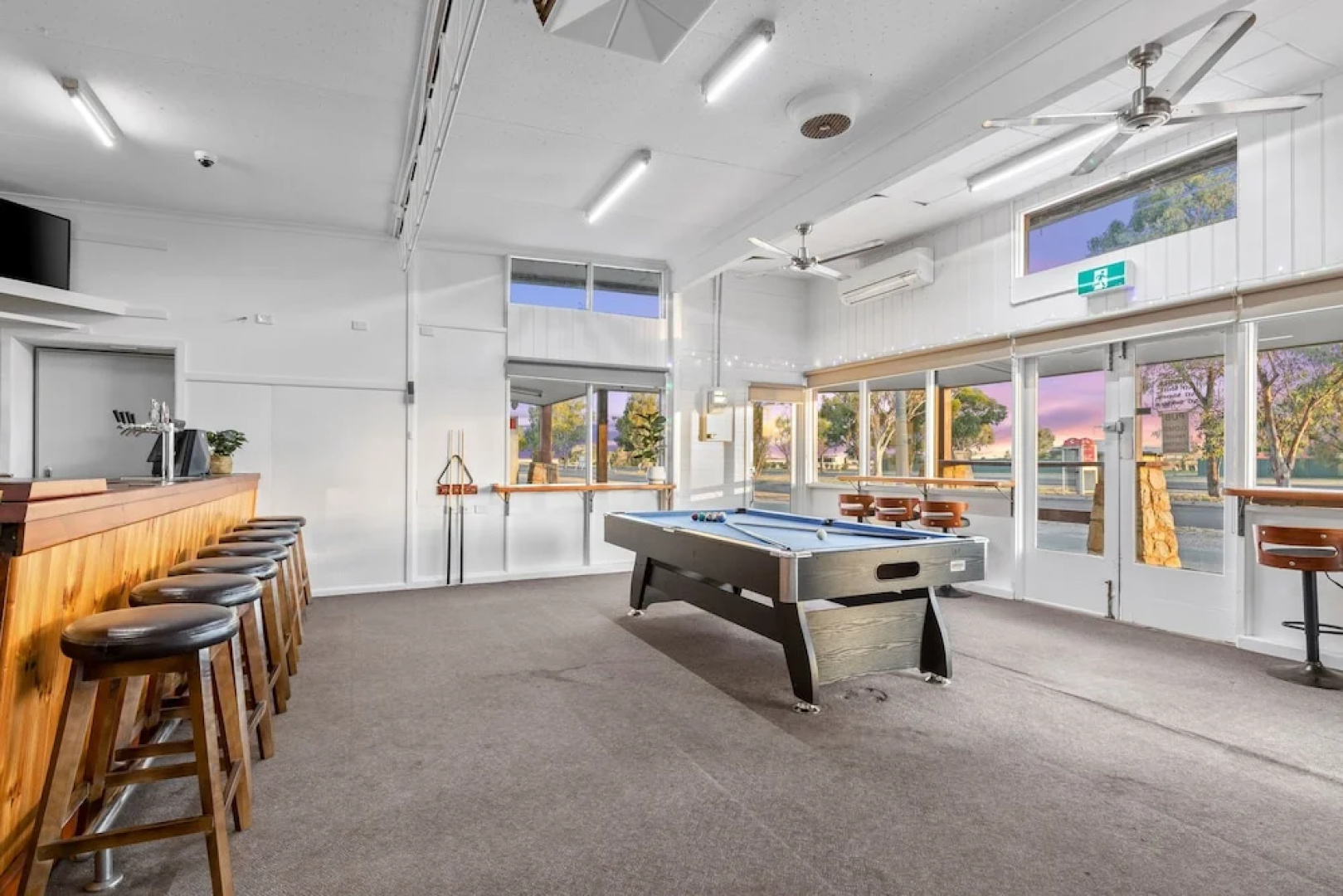 Torrumbarry Motel