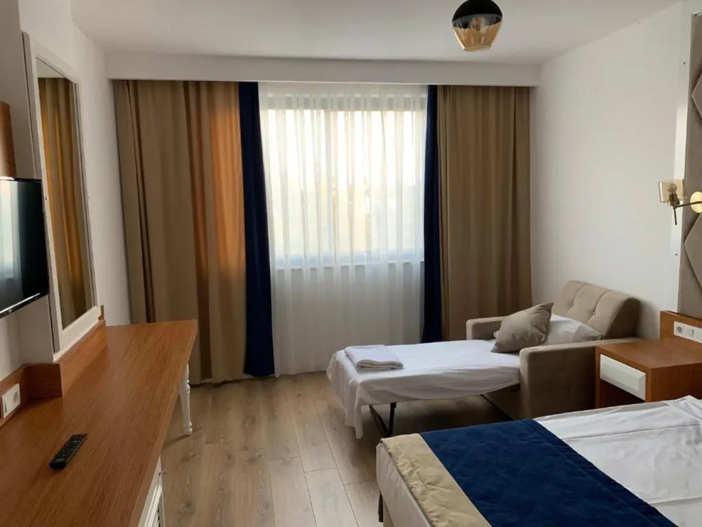 Курорт The Sansa Hotel & Spa