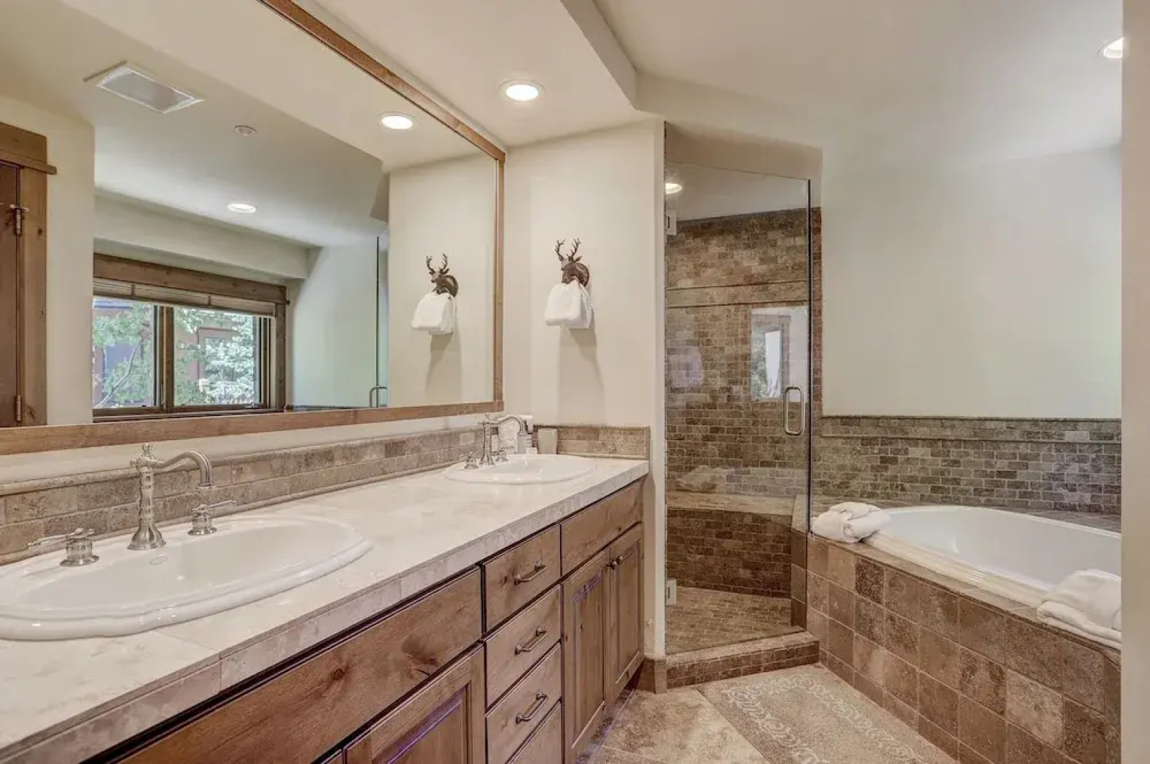 Elegant Updated 3 Bedroom Condo At One Arrowhead Place Condo by RedAwning