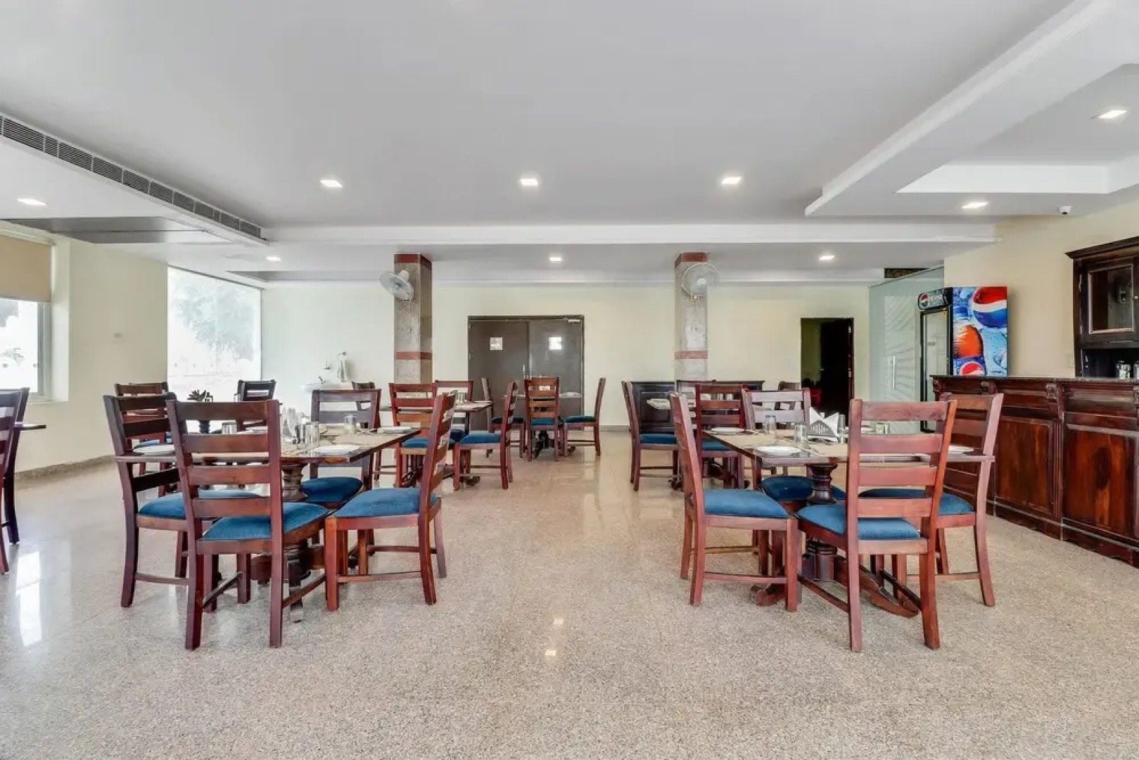 Capital O 48521 Hotel Bhanwar Singh Palace