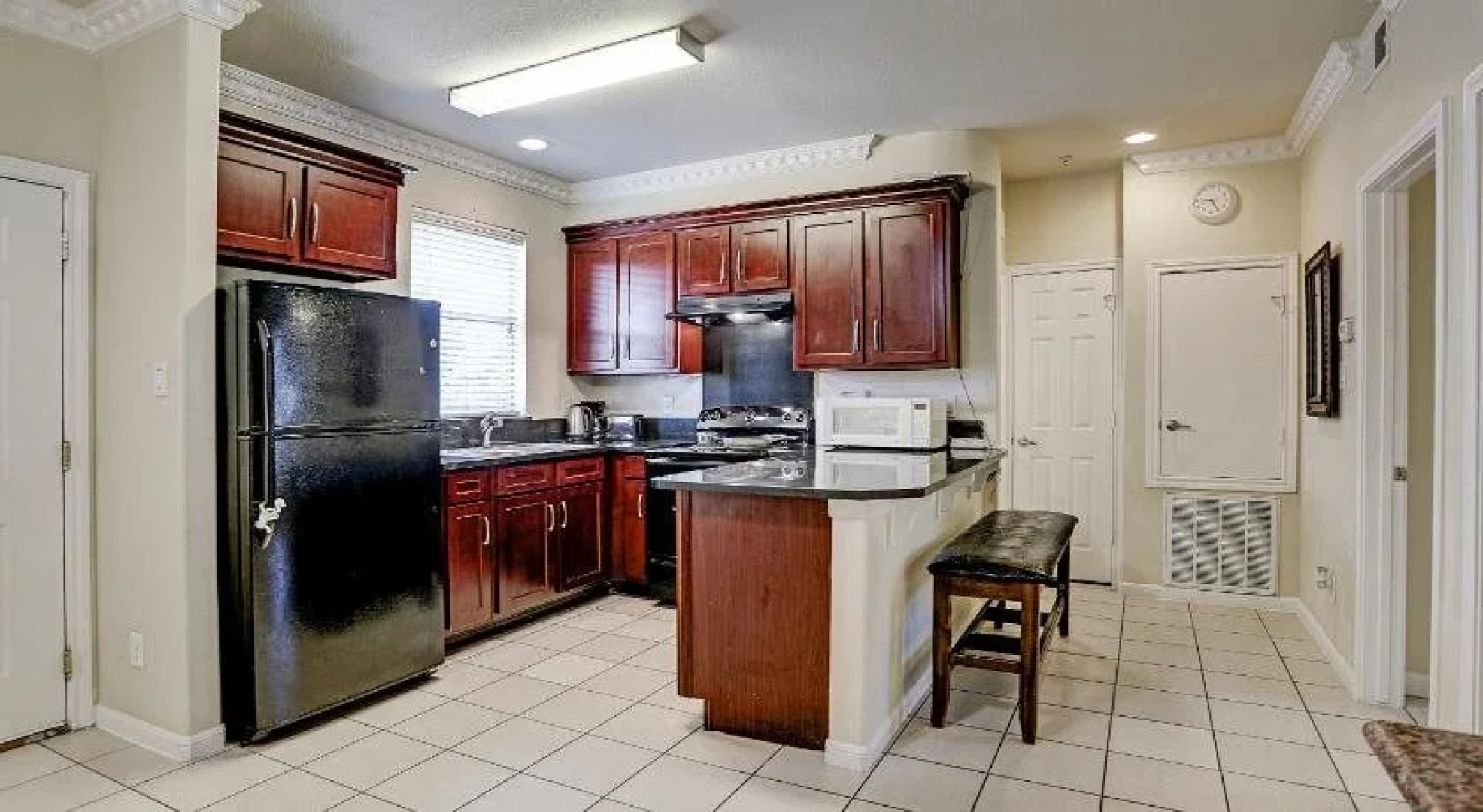 Villa Corporate 2 bedroom Suite Furnished Condo