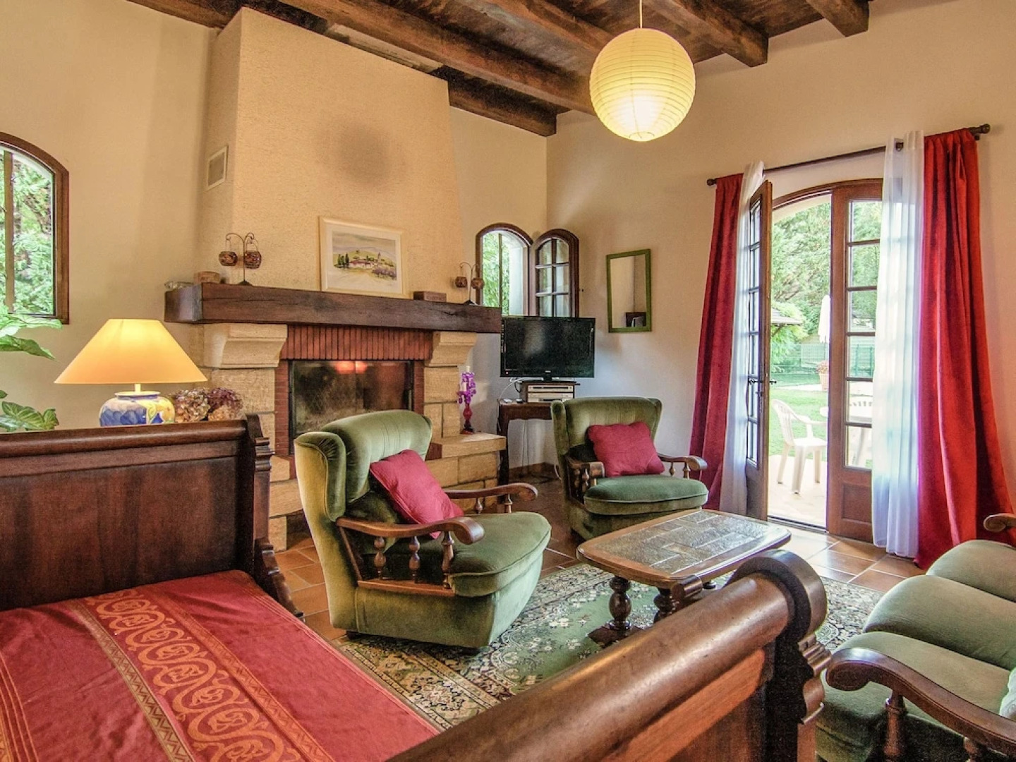 Lovely Villa in Condat-sur-vézère With Swimming Pool