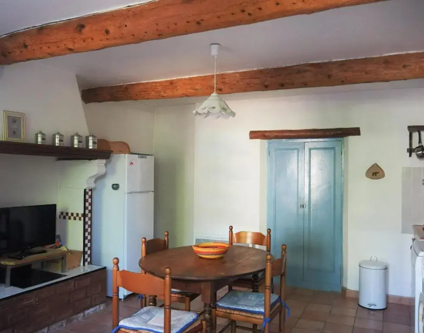 Sunny Provence Home With Terrace