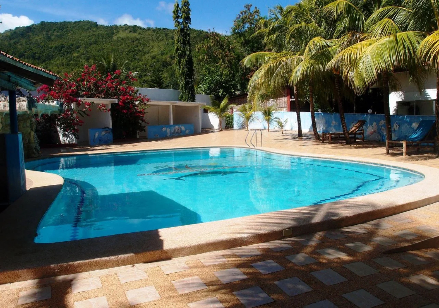 Coco White Beach Resort