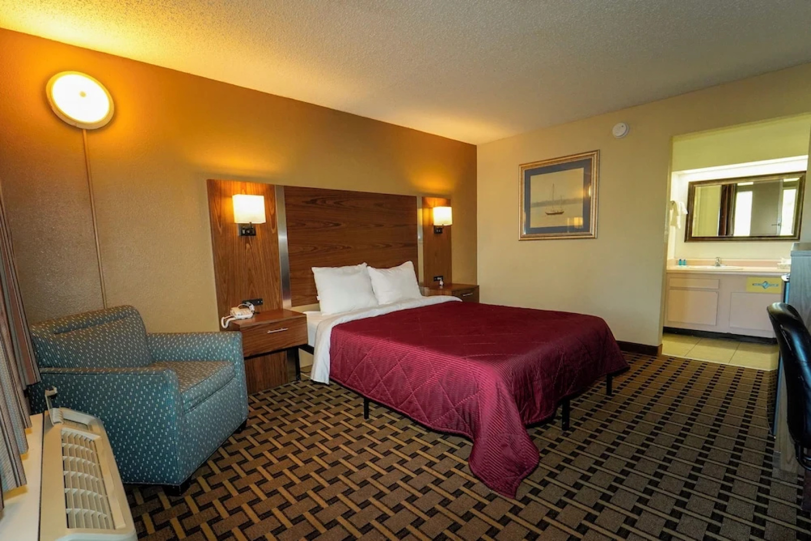 Red Carpet Inn & Suites