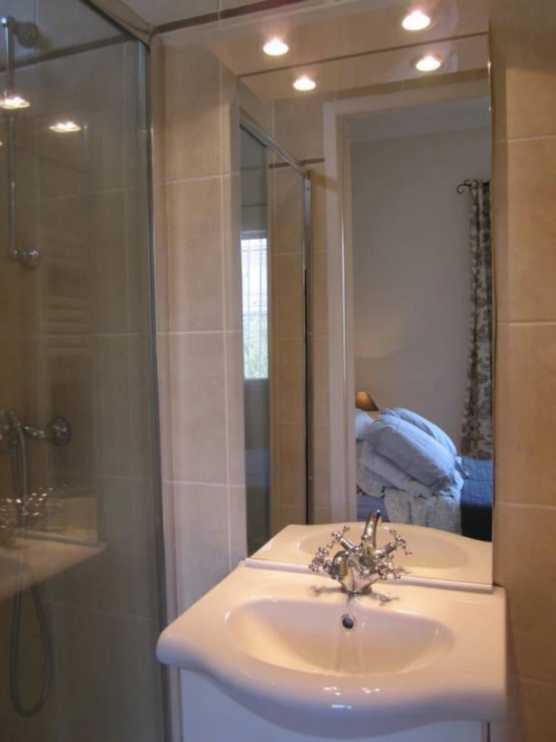 Happy Few - La Maison Blanche