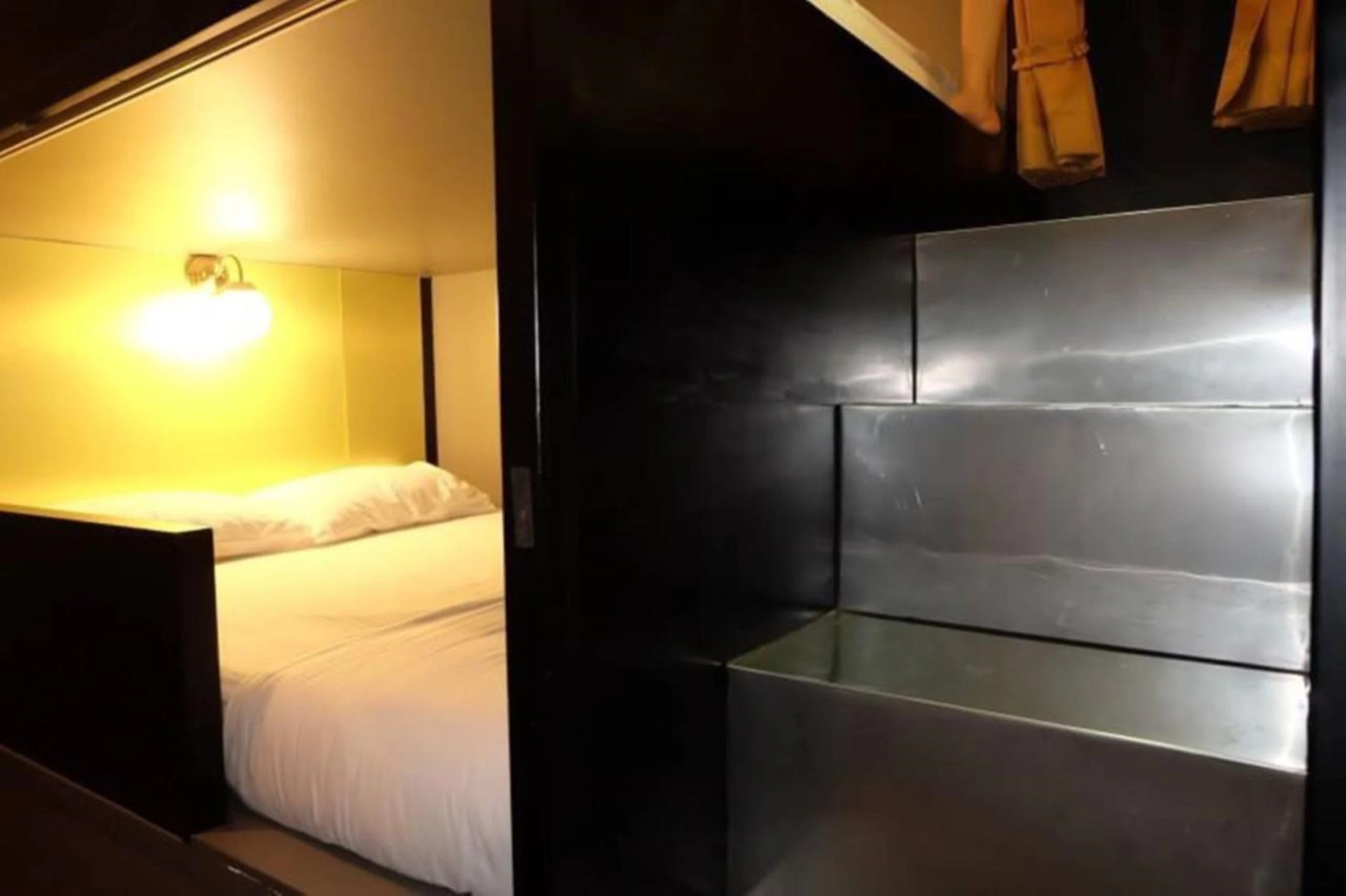 Four Sisters Homestay - Hostel