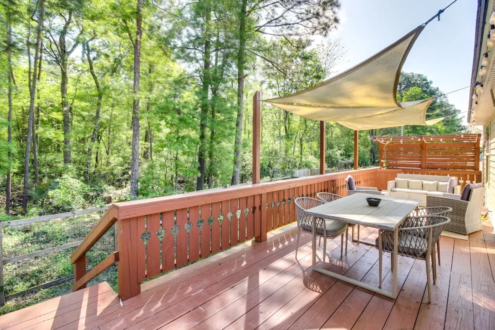 Cheerful Savannah Vacation Rental With Fire Pit!
