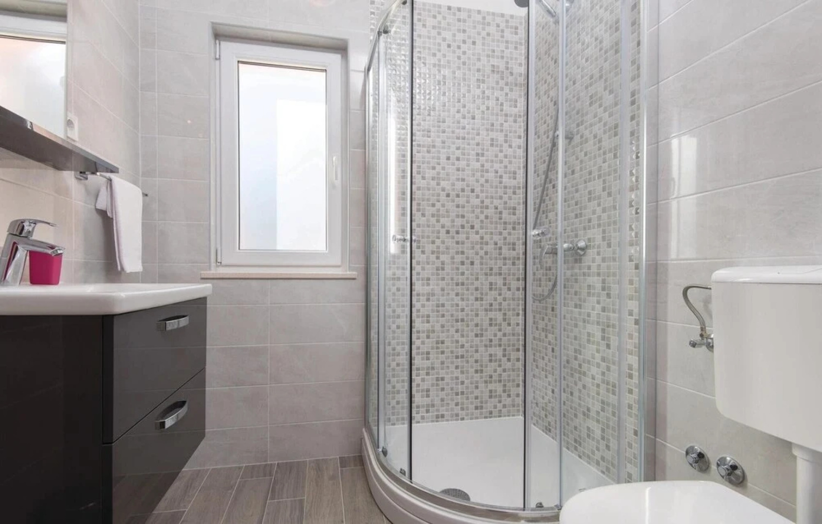 Nice Home in Crnja Luka With Wifi and 4 Bedrooms