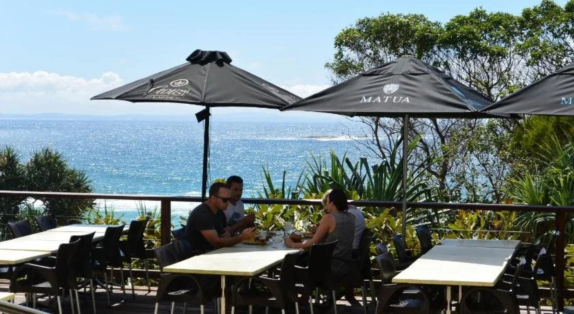 Stradbroke Island Beach Hotel