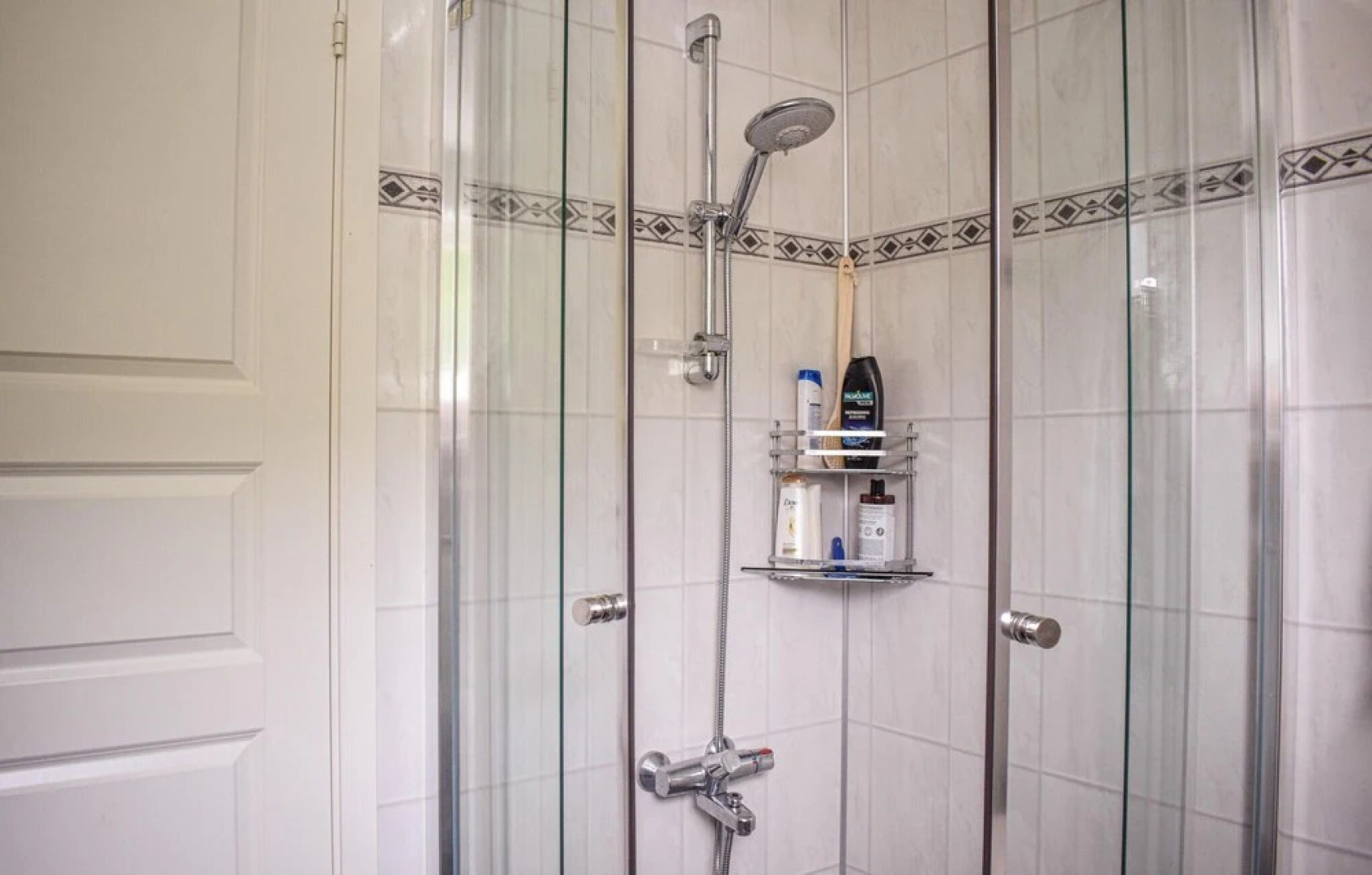 Amazing Home in Bjoa With 5 Bedrooms and Wifi