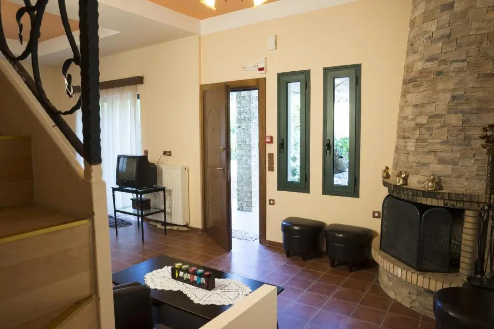 Elia Maisonette Therissos