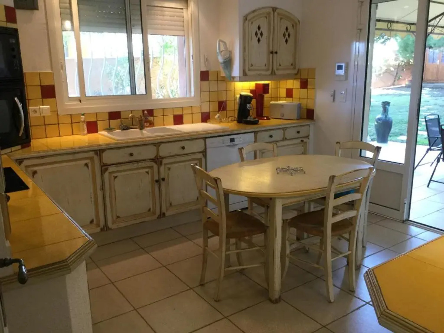 Agréable Maison de Vacances avec Piscine Privée, située à Robion au cœur du Luberon, avec une jolie vue, 8 personnes, LS2-293 PASCO