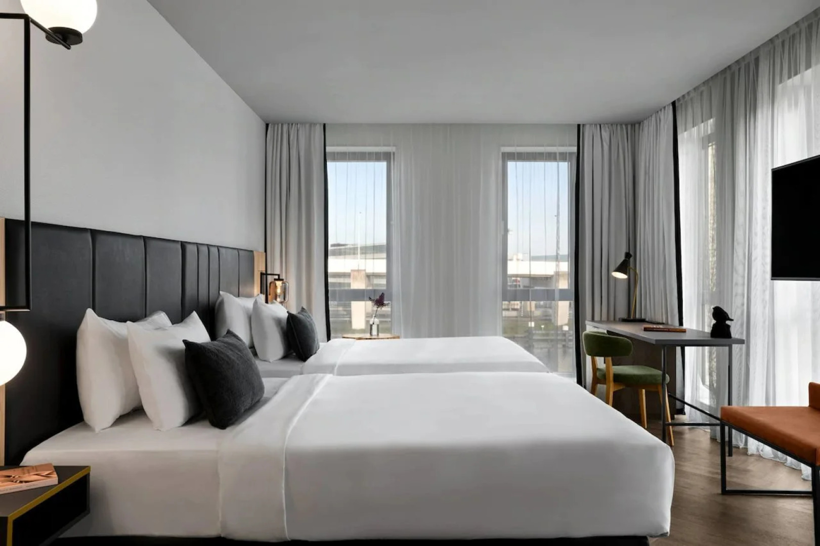 Renaissance Amsterdam Schiphol Airport Hotel