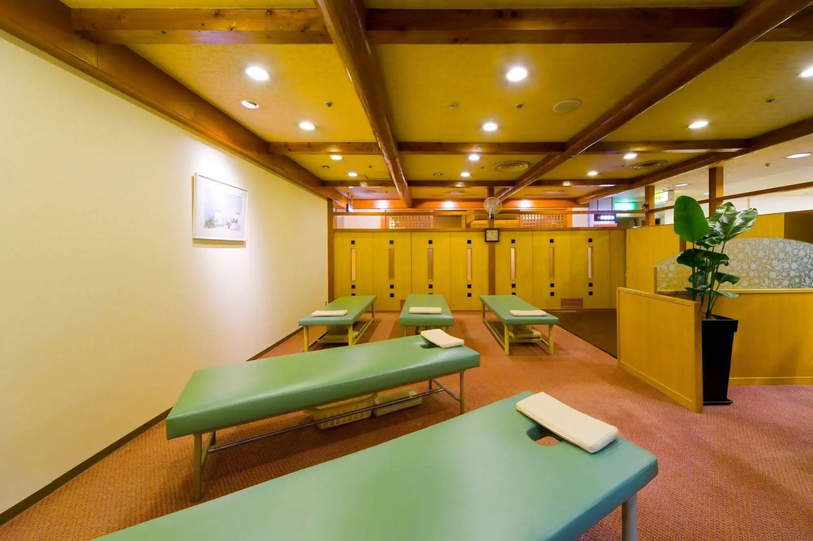 Wellbe Meieki - Caters to Men