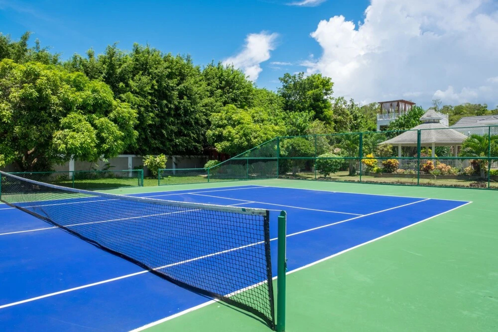 Mais oui Tennis and Spa Villa