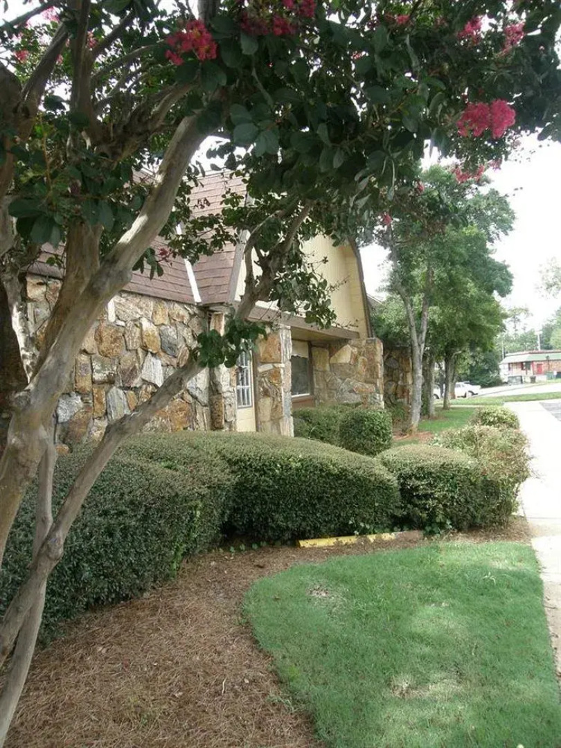 The Economy Inn - Wesley Chapel