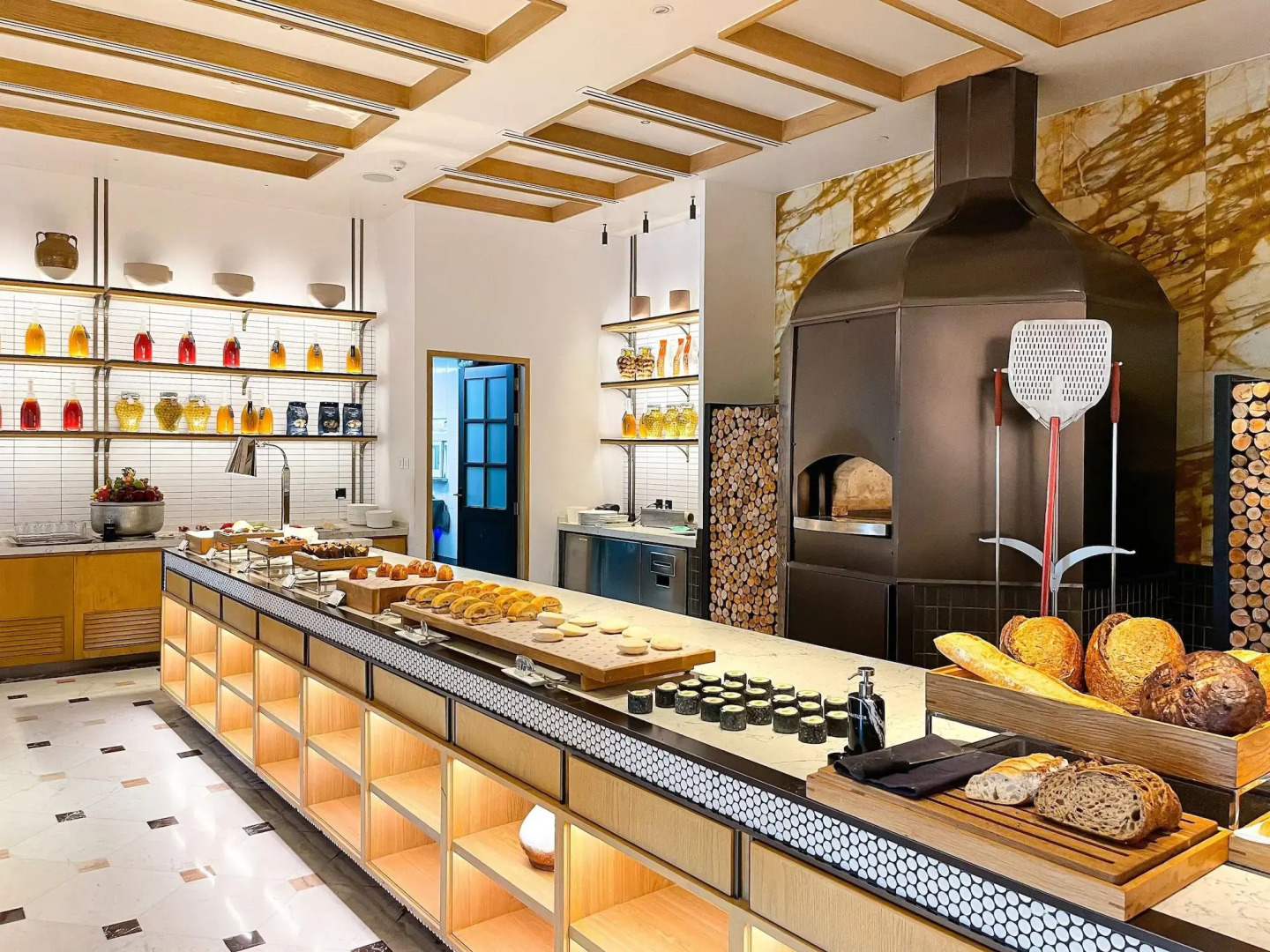 Отель Four Seasons Bangkok at Chao Phraya River