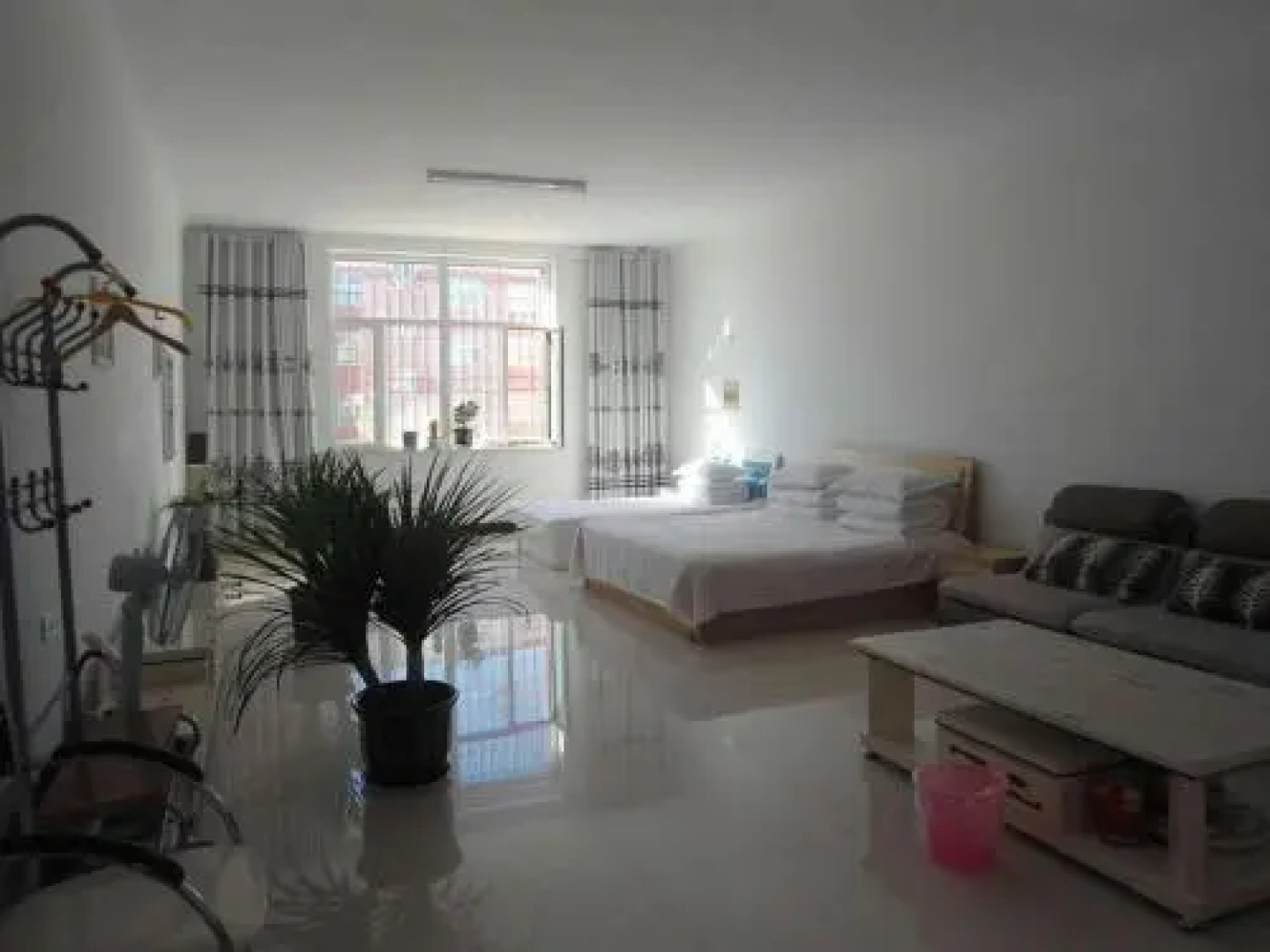 Ejinaqi Populus Family Hotel