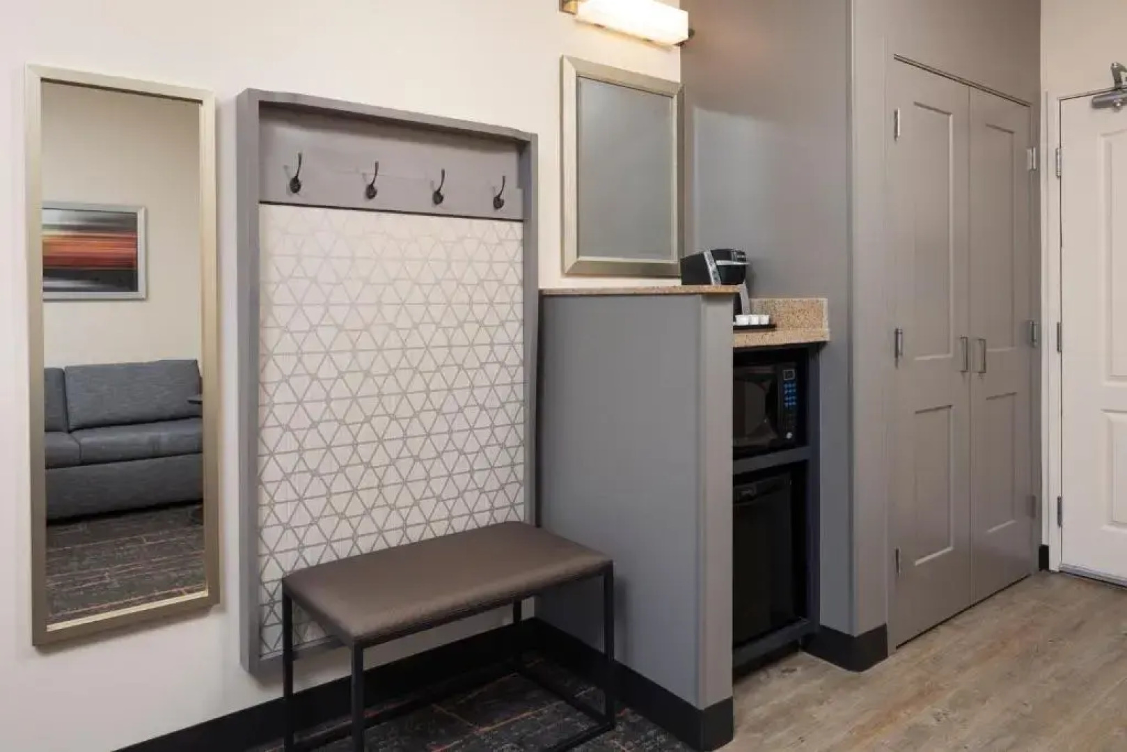 Venetian Waterpark At Holiday Inn Hotel Maple Grove/arbor Lakes