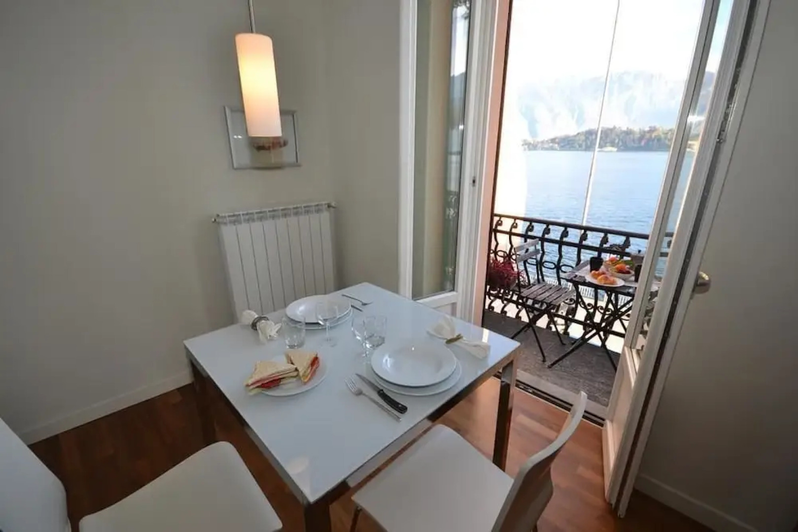 Rodrigo Lakeside Apartments