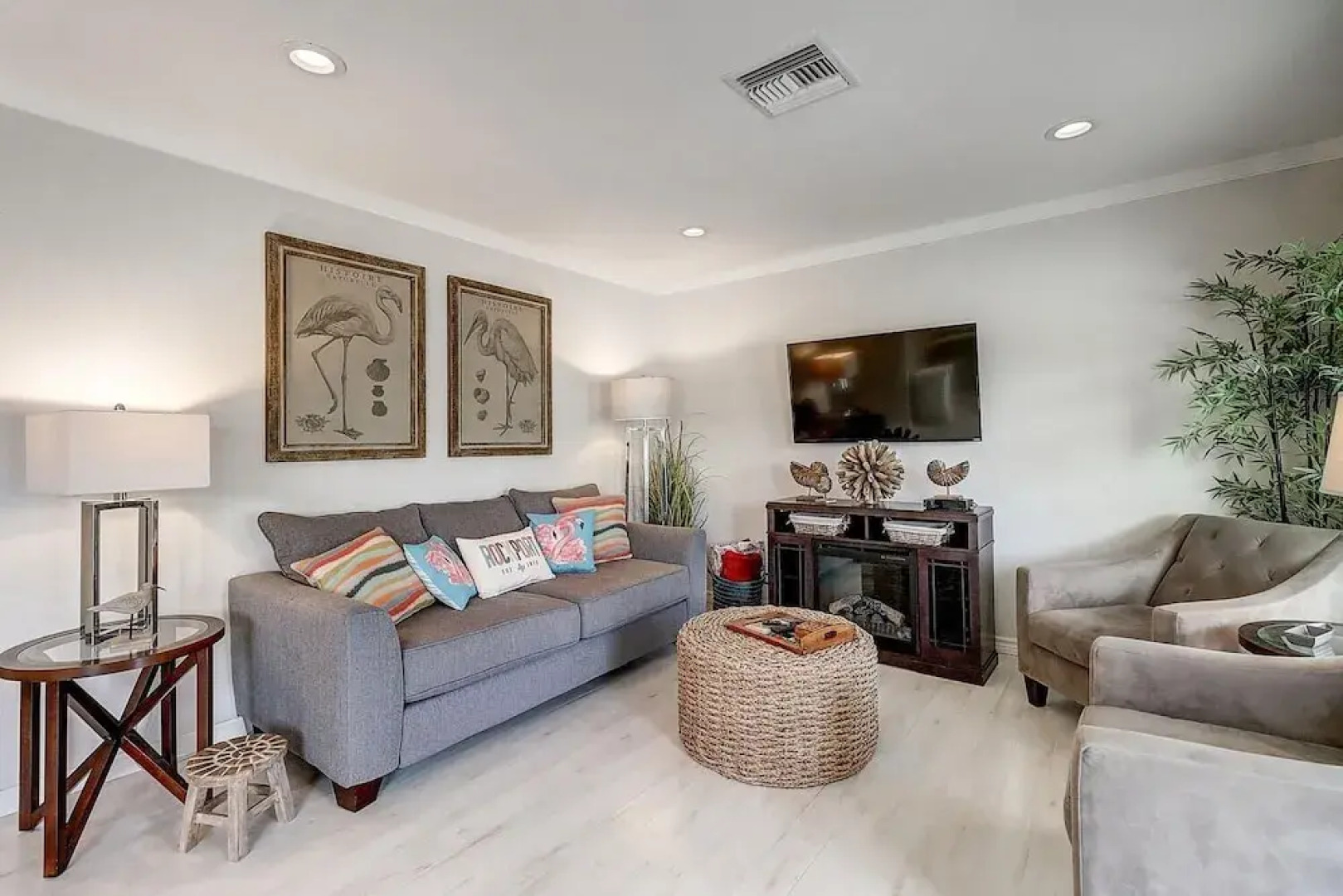 Flamingo Flats 3 Bedroom Home by RedAwning