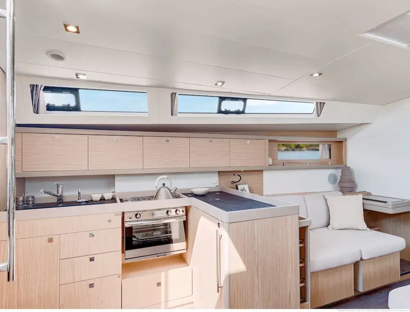 Discover Sailing Asia - Hong Kong