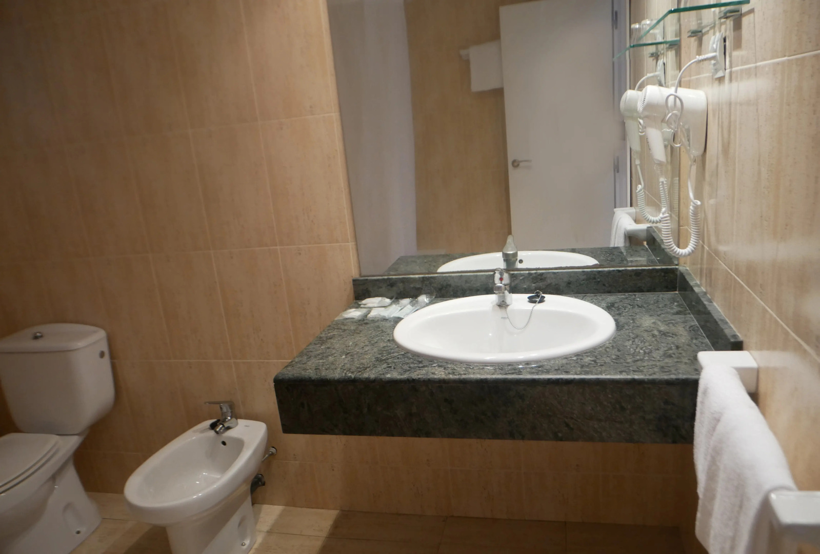 Hotel Brisamar Suites