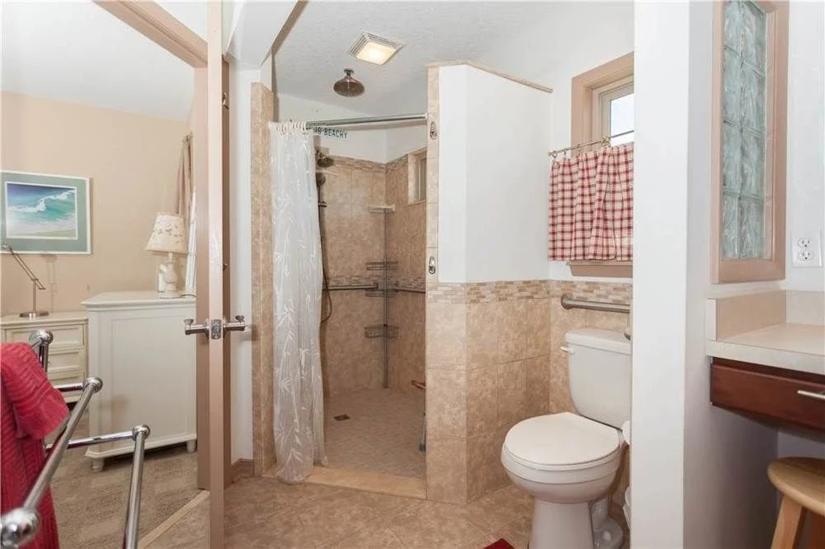 All You Need 2 Br home by RedAwning