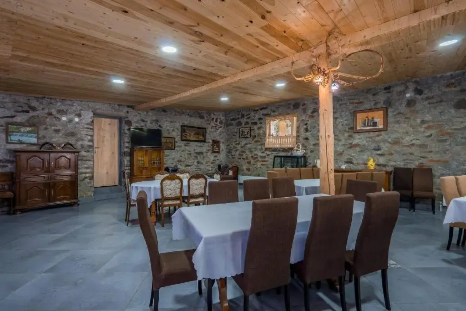 Svaneti, Hotel Ushguli