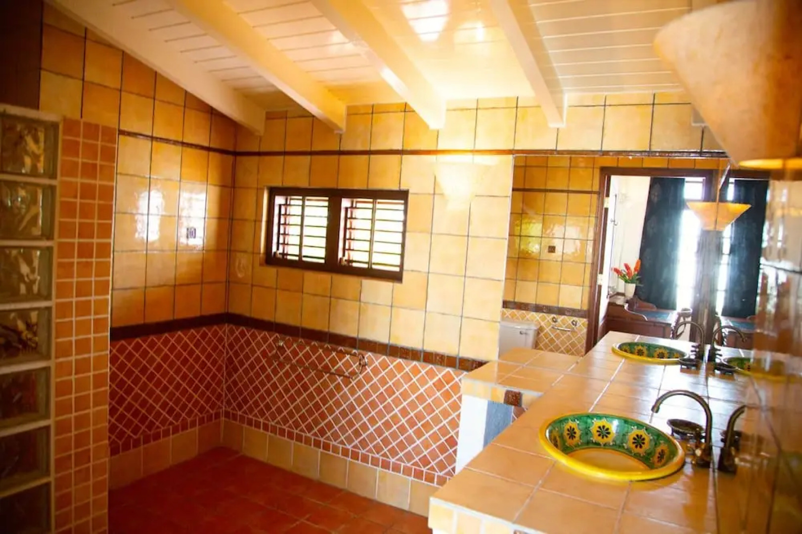 Sun Reef Village on Sea