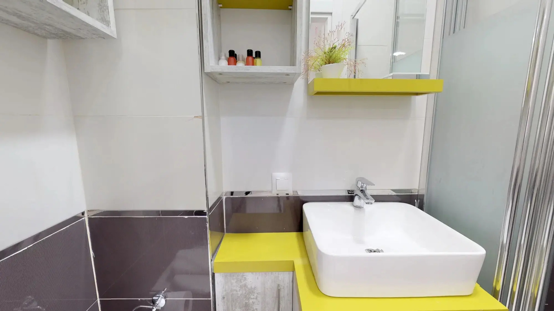 Zin D Home Dudullu Suits