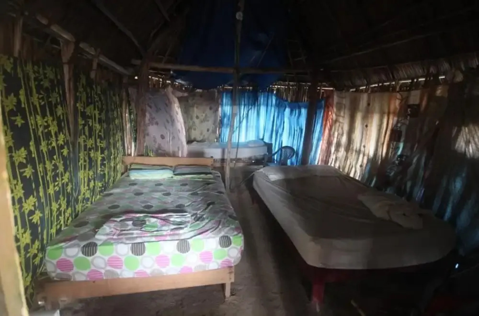 Cabins in Aguja Island